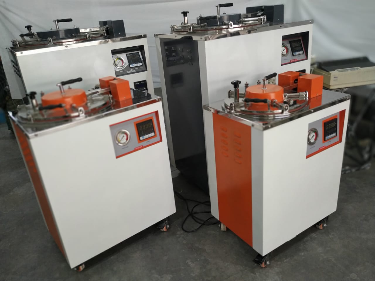 SINGLE LEVER LOCK OUTER POWDER COATED AUTOCLAVE-FULLY AUTOMATIC-55 X 75 CM-178 LITERS